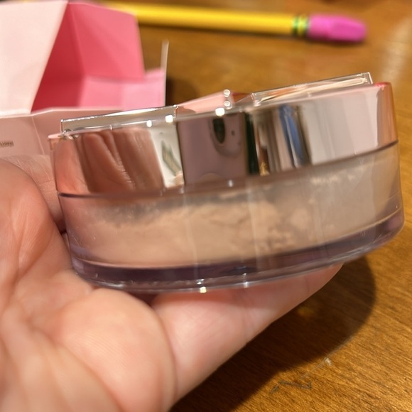 Jeffrey star cosmetics magic star loose setting powder natural new in box - Picture 4 of 6